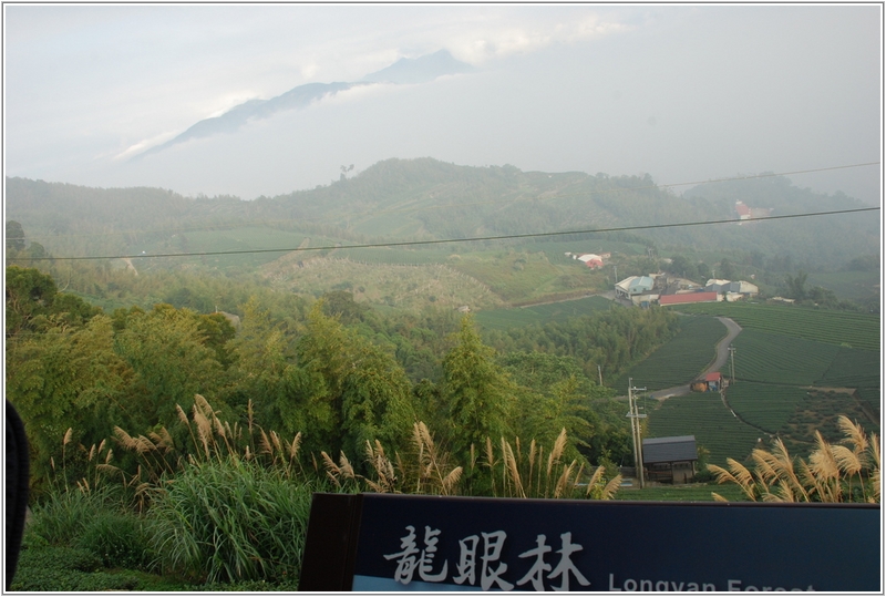 2011-12-18 15-22-55二尖山觀景涼亭上的景觀.JPG
